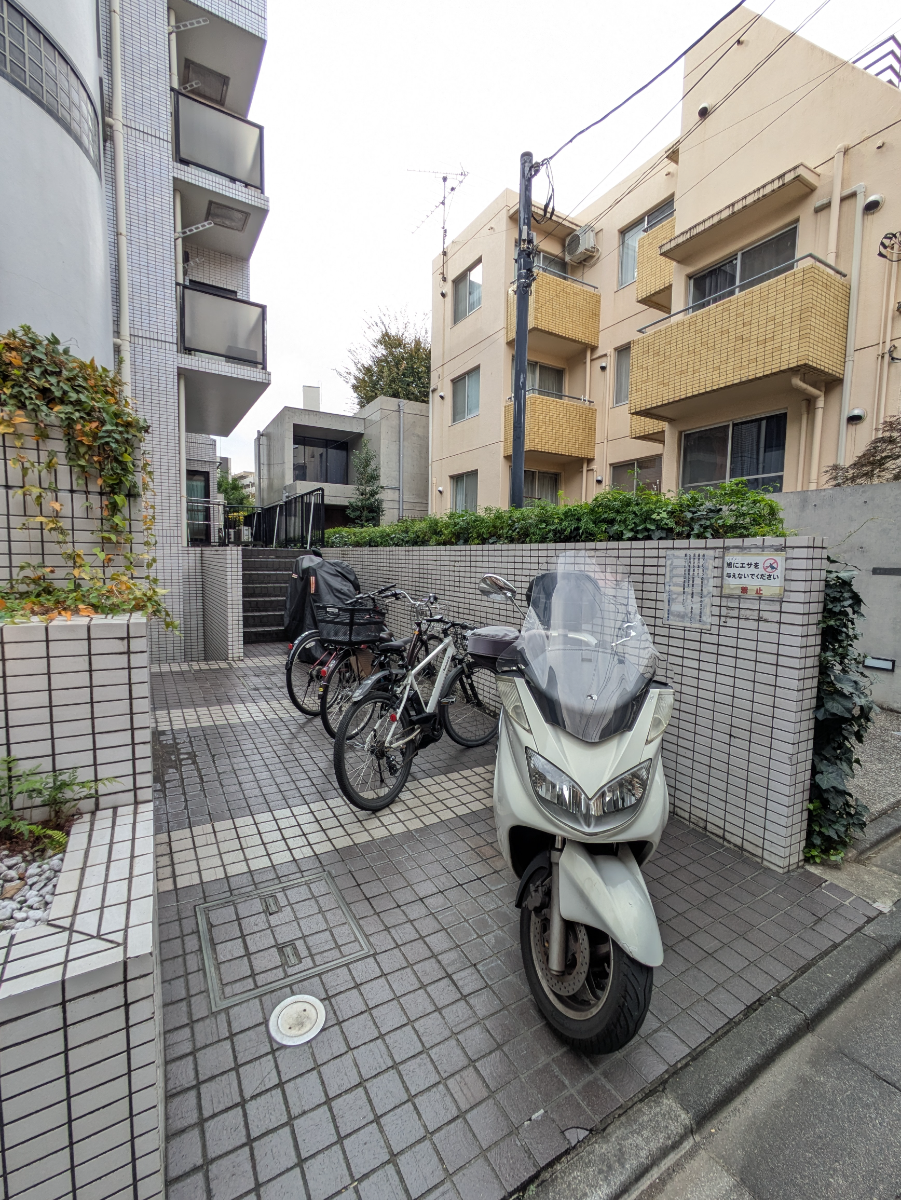 v20251125150804/fresh/building/J00100410400_16