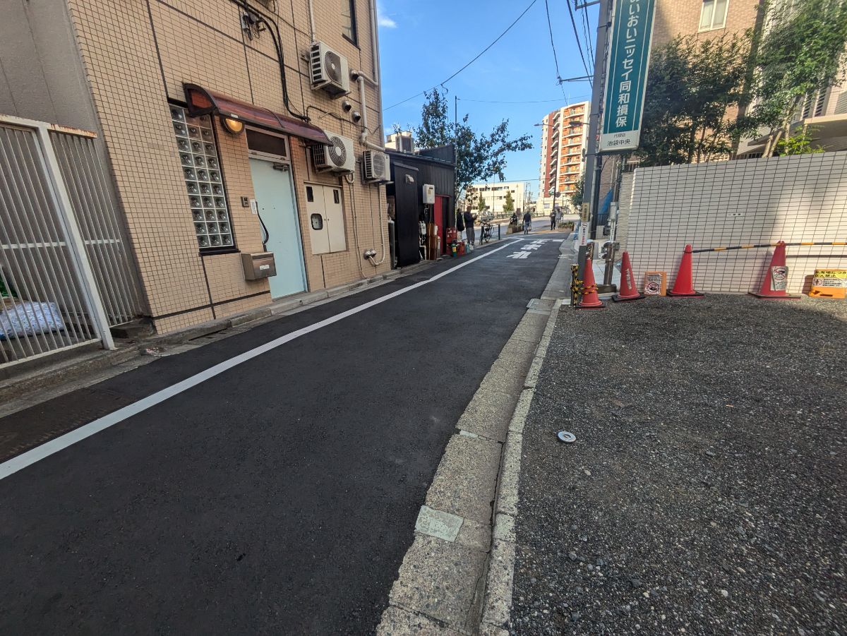 v20251125150804/fresh/building/J00100418165_13