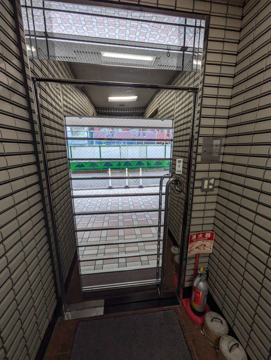v20251125150804/fresh/building/J00100421428_8