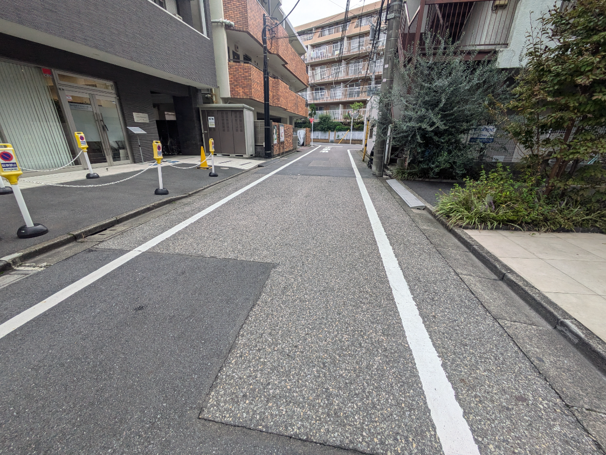 v20251125150804/fresh/building/J00100463898_14