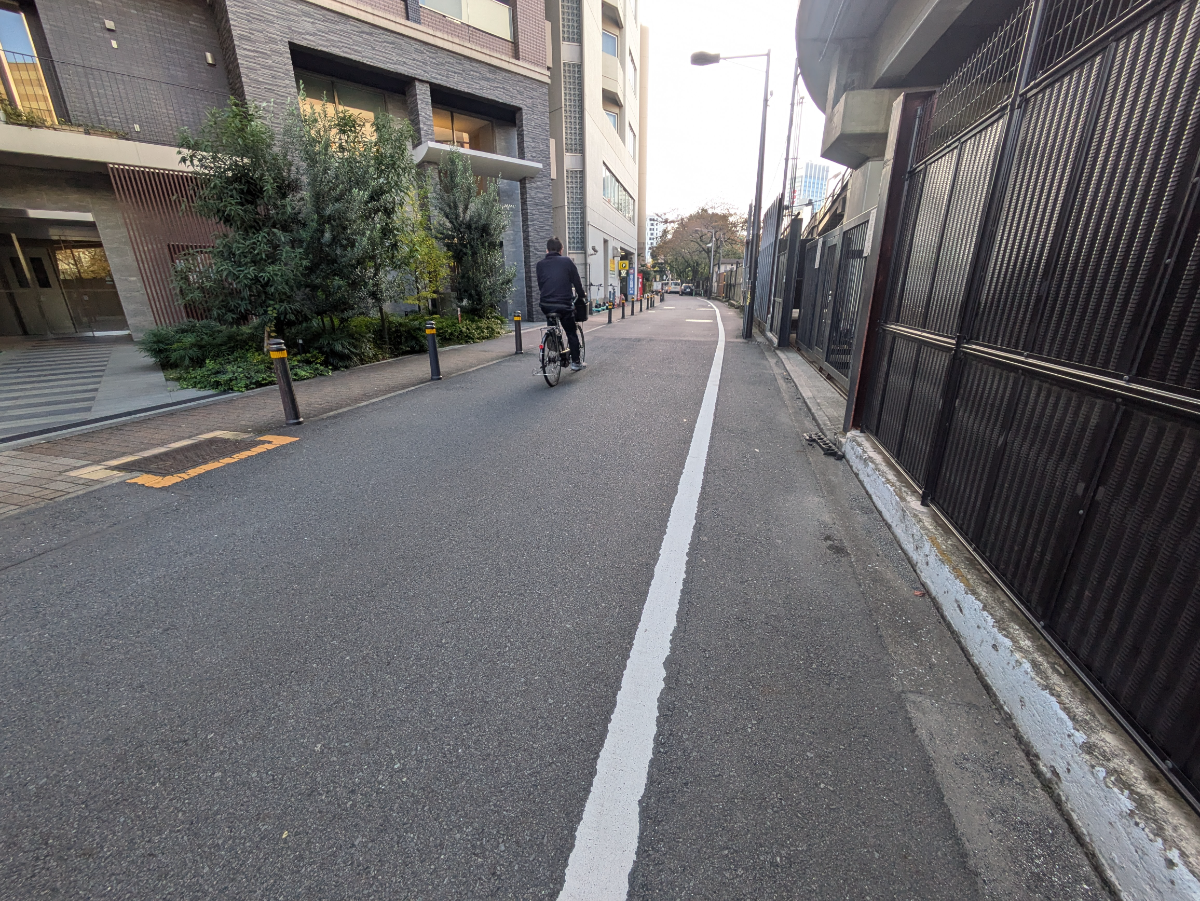 v20251125150804/fresh/building/J00100464580_10
