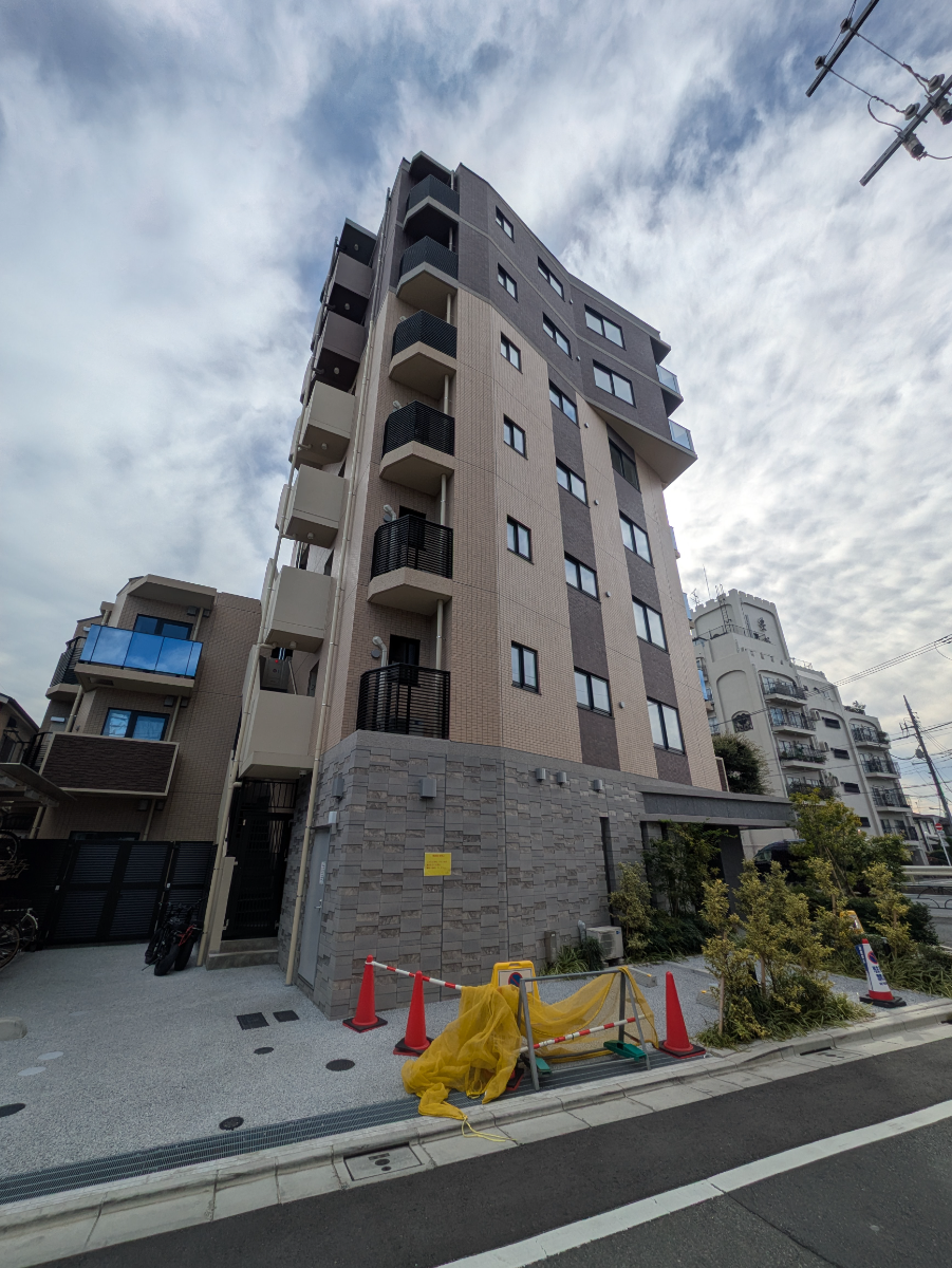 v20251125150804/fresh/building/J00100608484_7