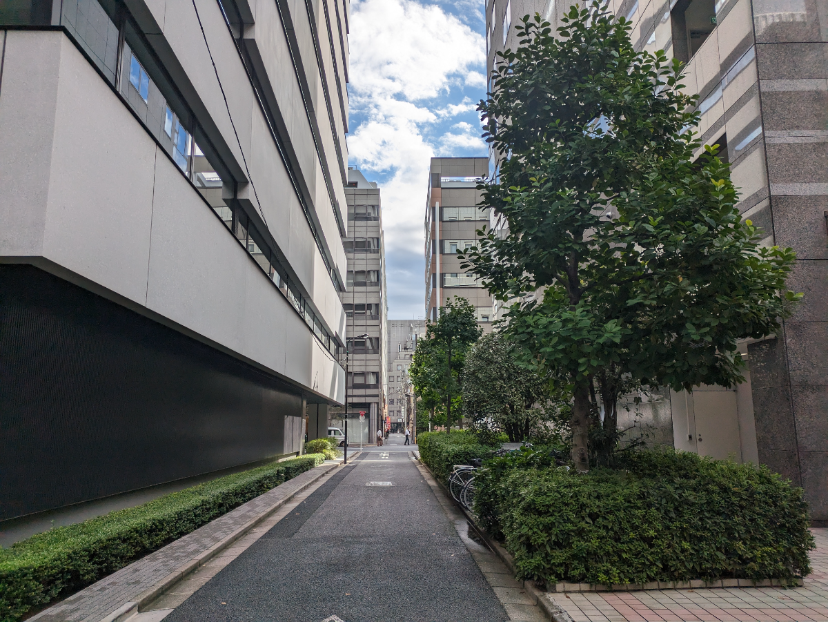 v20251204150956/fresh/building/J00100383674_11
