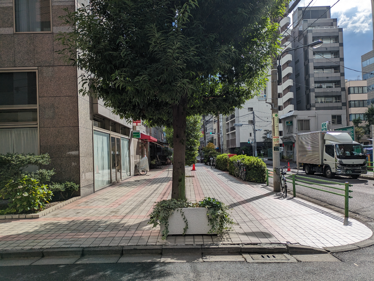 v20251204150956/fresh/building/J00100383674_9
