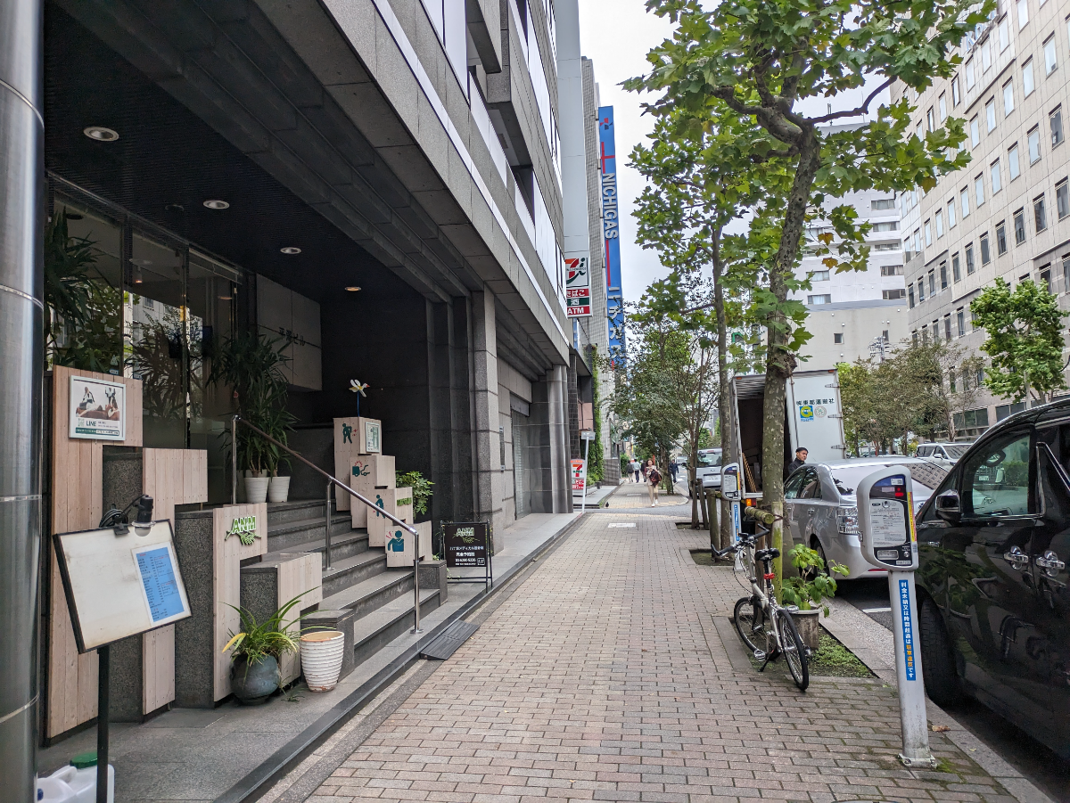 v20251204150956/fresh/building/J00100383749_12