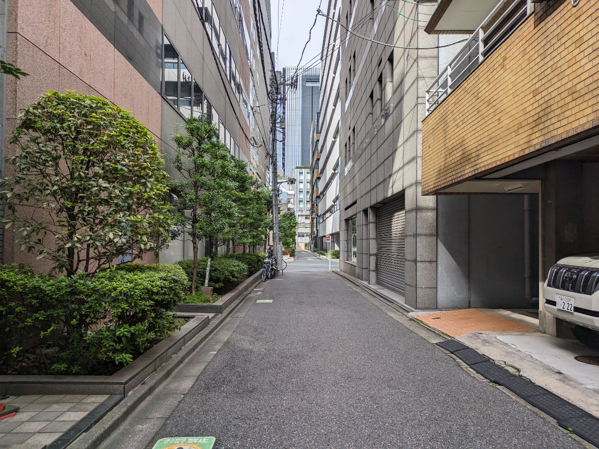v20251204150956/fresh/building/J00100404052_2