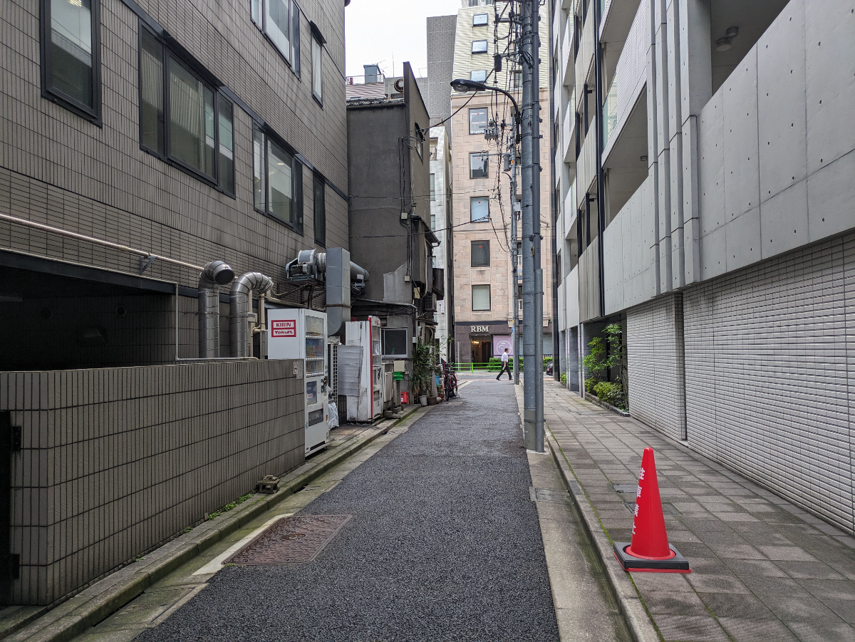 v20251204150957/fresh/building/J00100383741_12