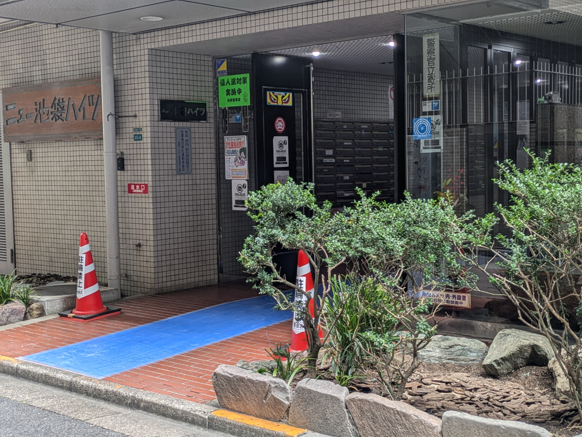 v20251211150803/fresh/building/J00100365129_3