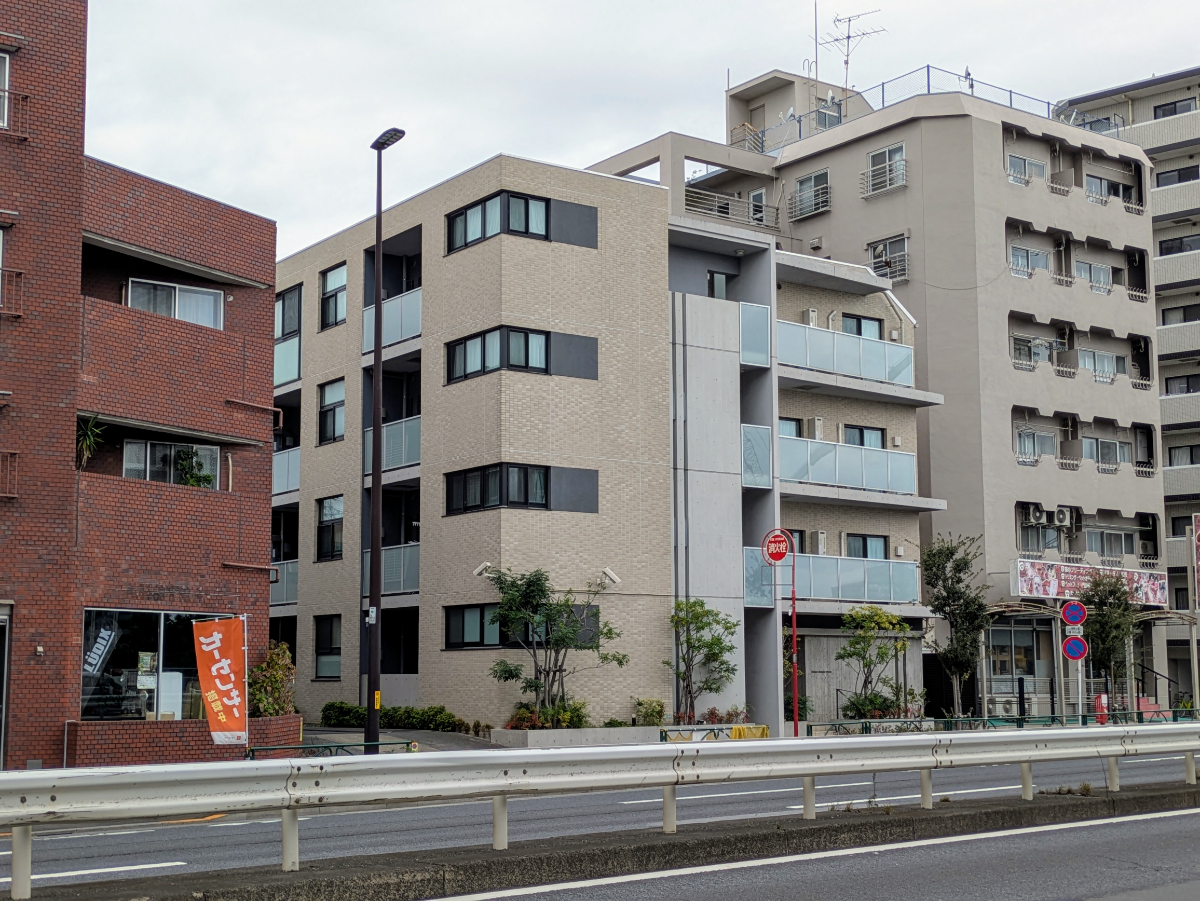 v20251211150803/fresh/building/J00100367780_13