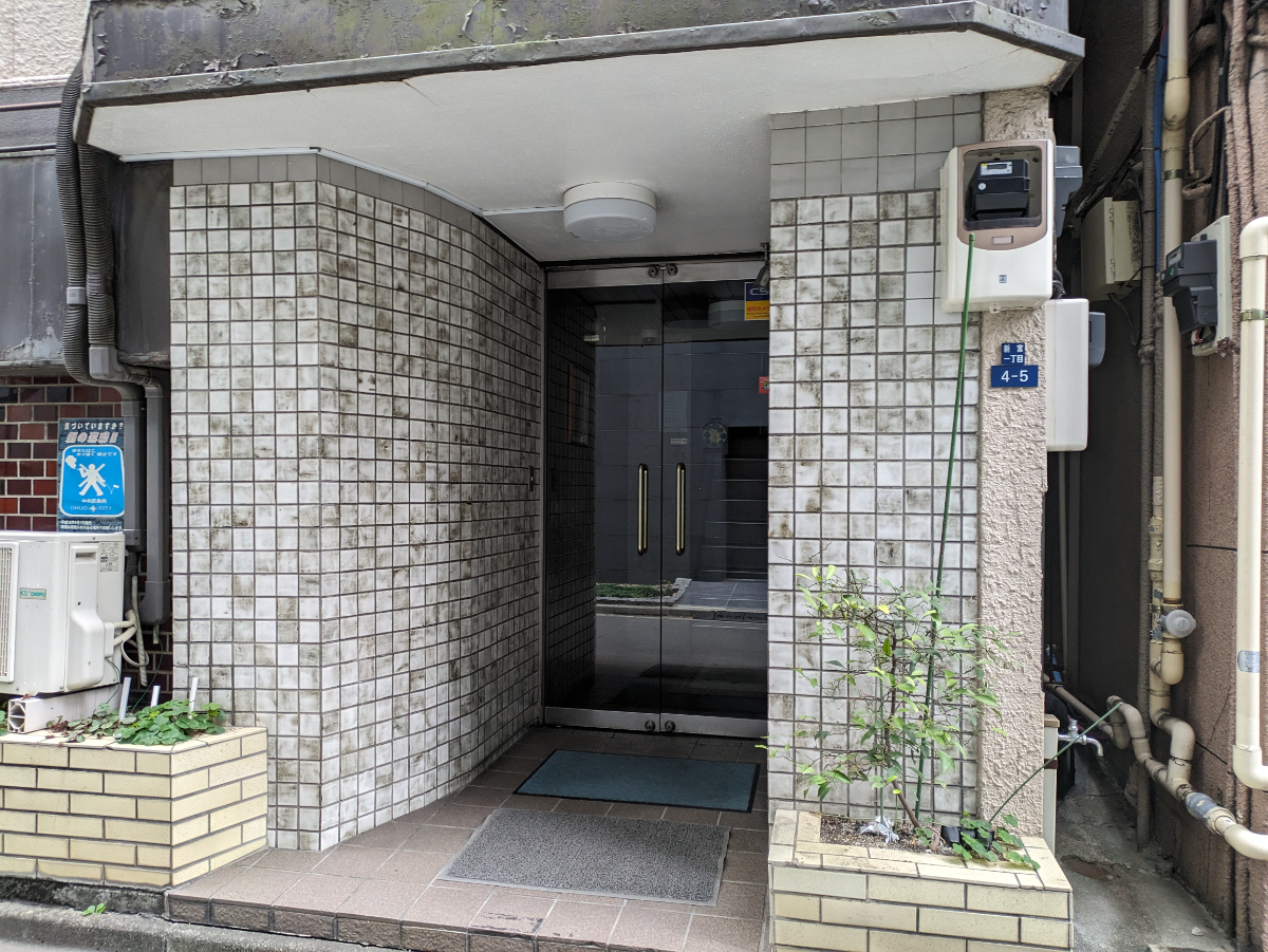 v20251211150803/fresh/building/J00100384737_12