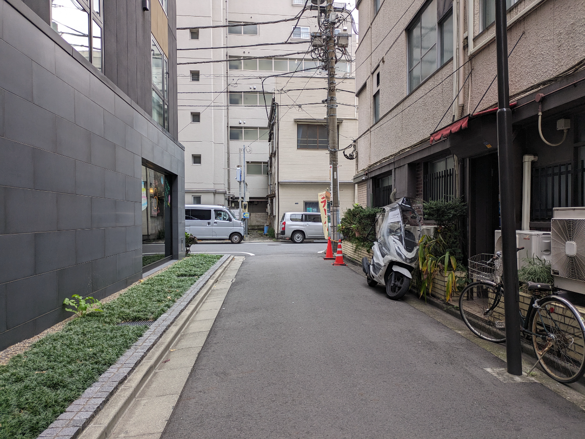 v20251211150803/fresh/building/J00100384737_13