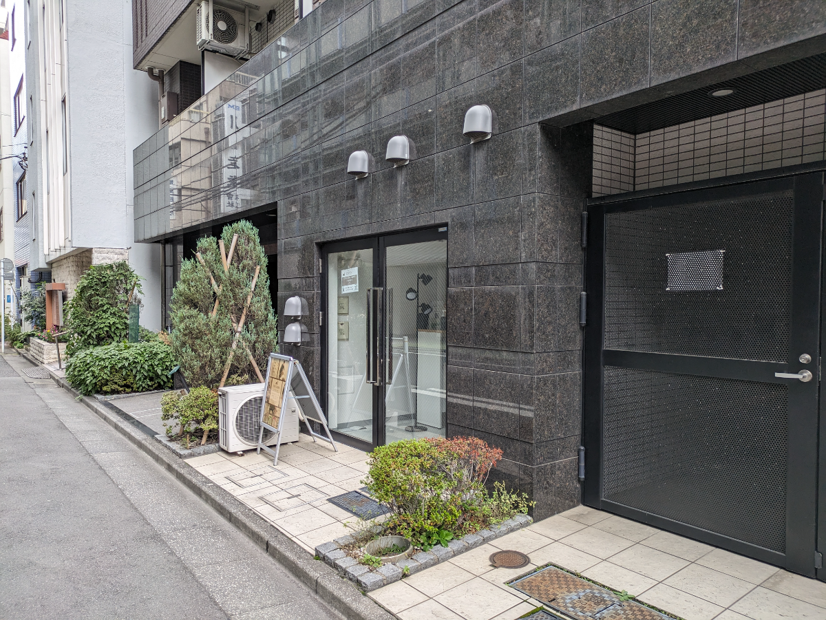 v20251211150803/fresh/building/J00100512799_15