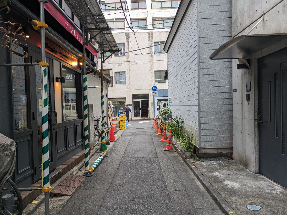 v20251211150803/fresh/building/J00100608132_7