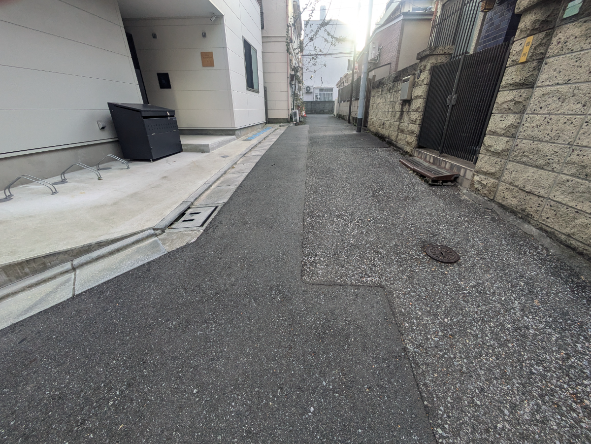 v20251211150803/fresh/building/J00100631601_2