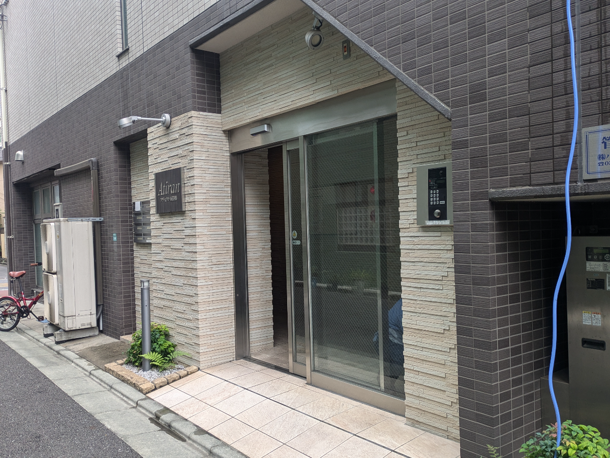 v20251211150803/fresh/building/J00100632449_3