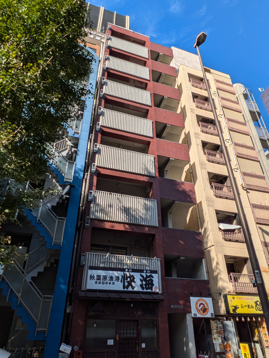 v20251212150907/fresh/building/J00100374937_17