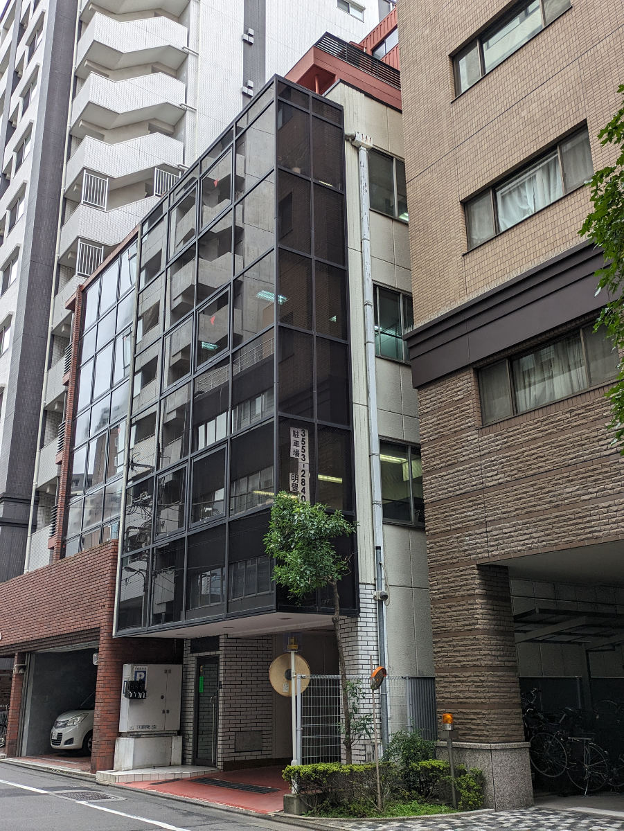 v20251212150907/fresh/building/J00100381300_9