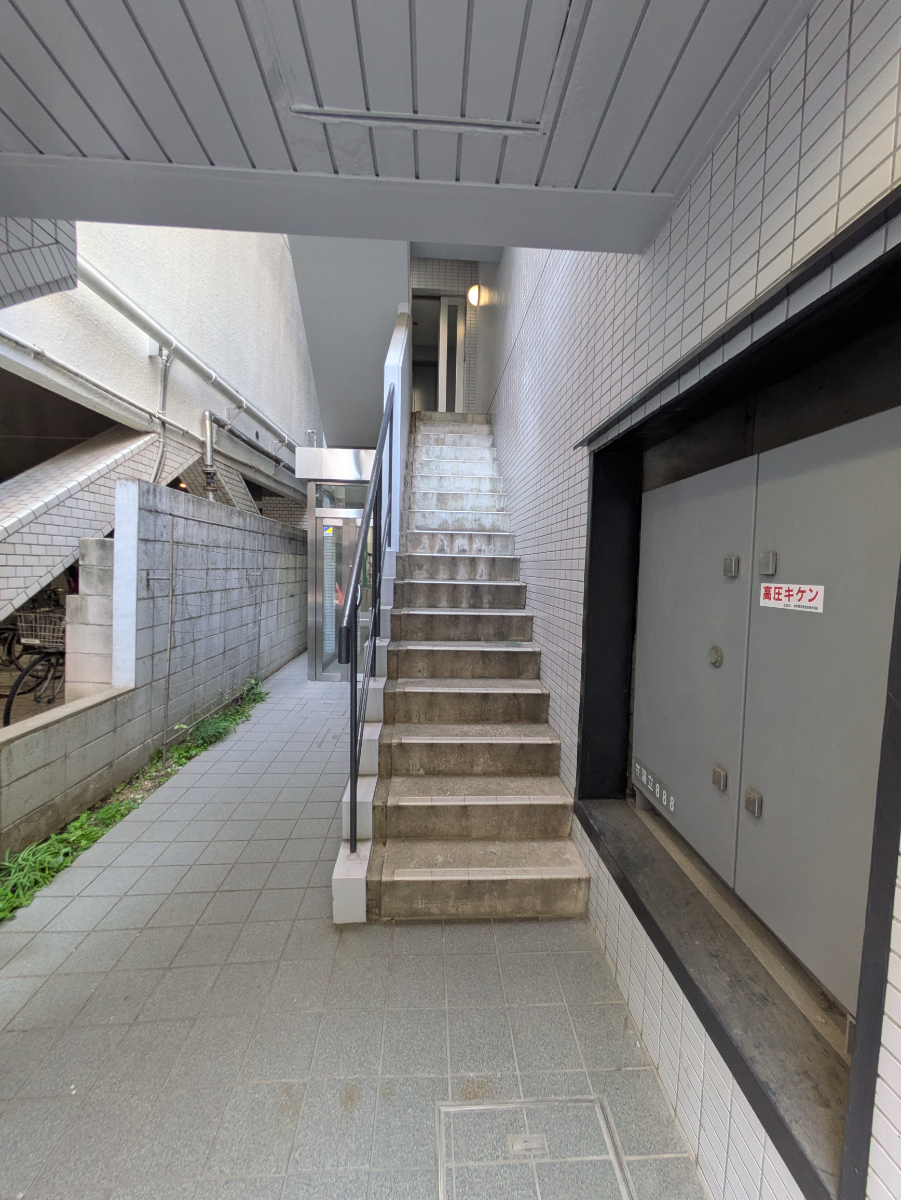 v20251212150907/fresh/building/J00100392994_12