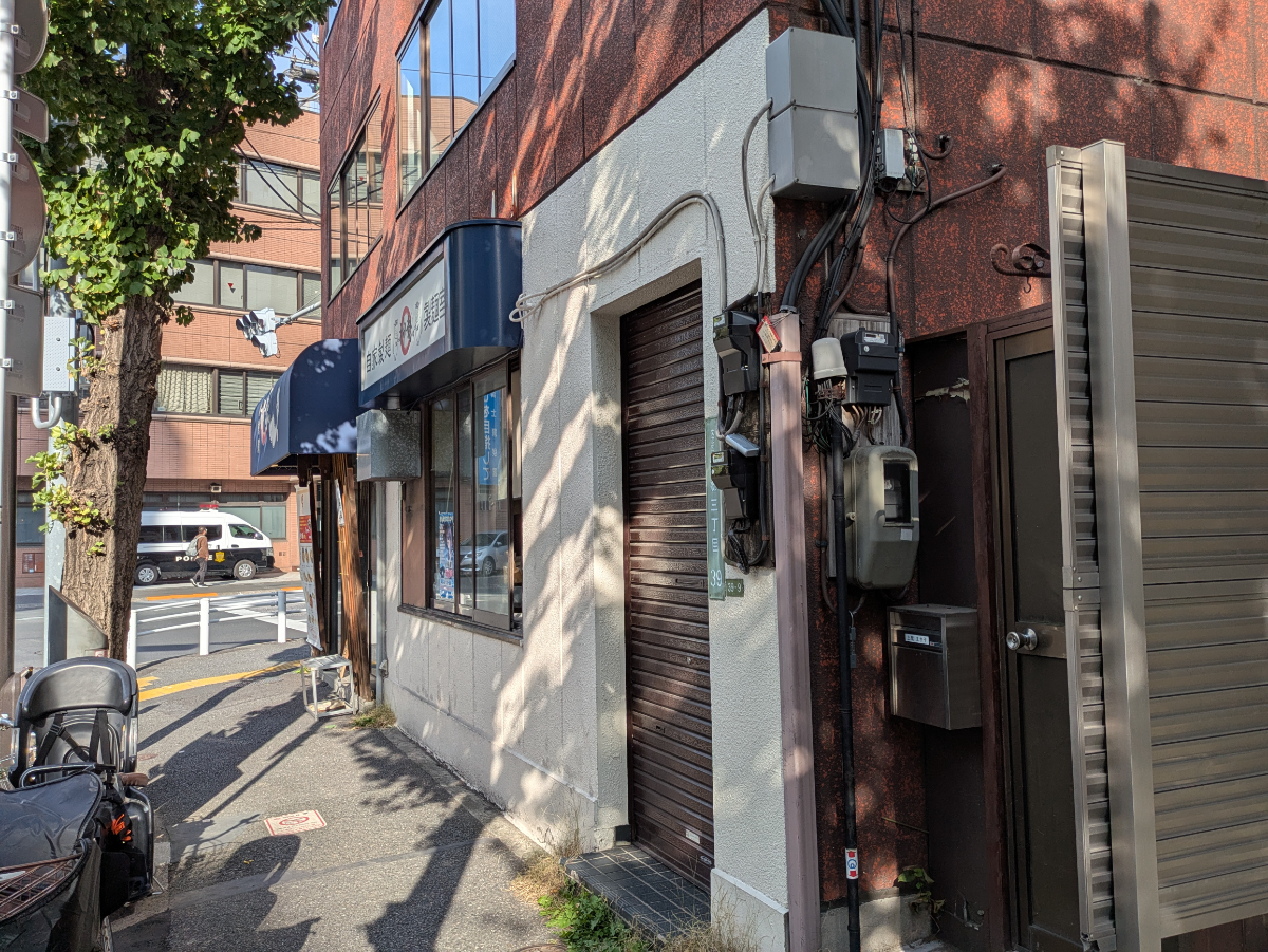 v20251212150907/fresh/building/J00100633813_8