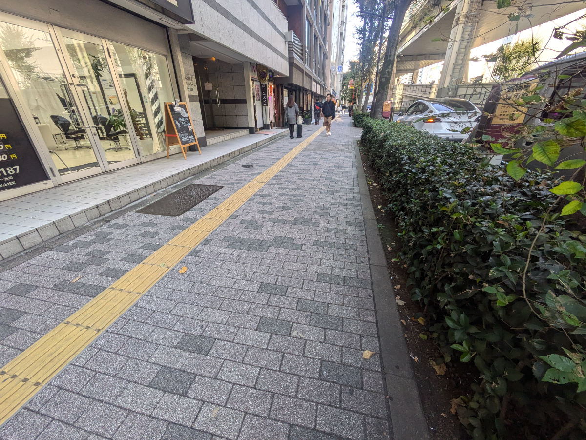 v20251221150706/fresh/building/J00100388625_12