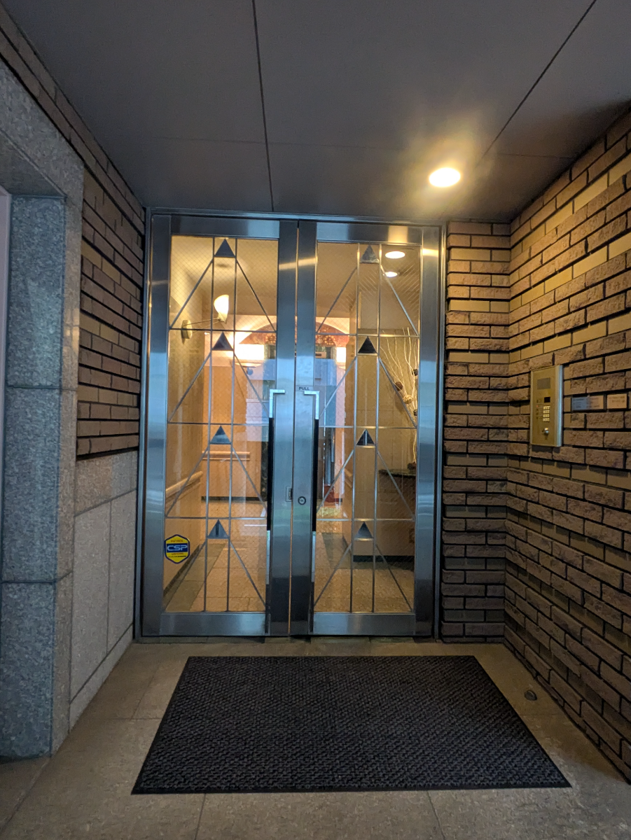 v20251221150706/fresh/building/J00100389983_10