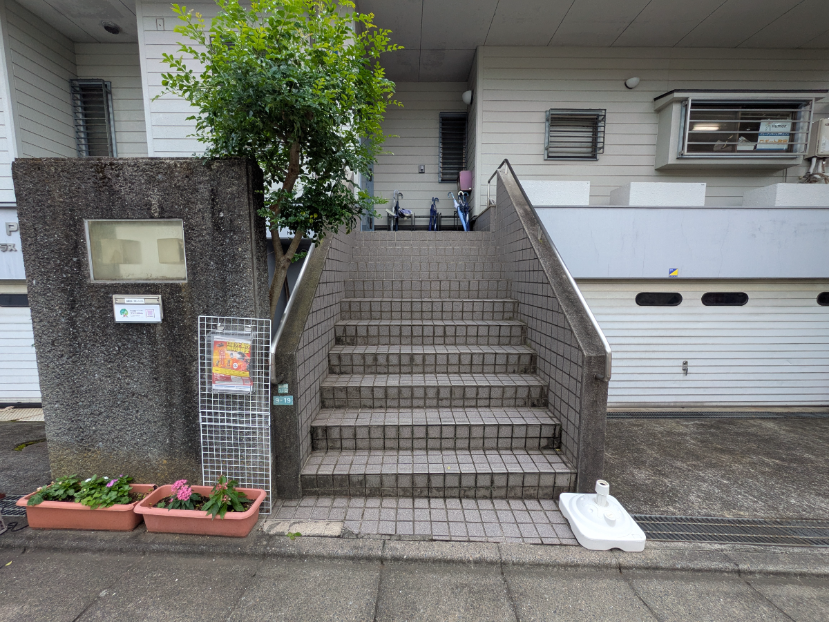 v20251221150706/fresh/building/J00100468674_3
