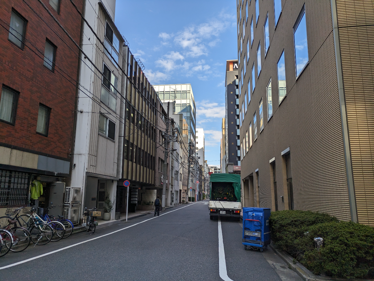 v20251224150804/fresh/building/J00100370683_16