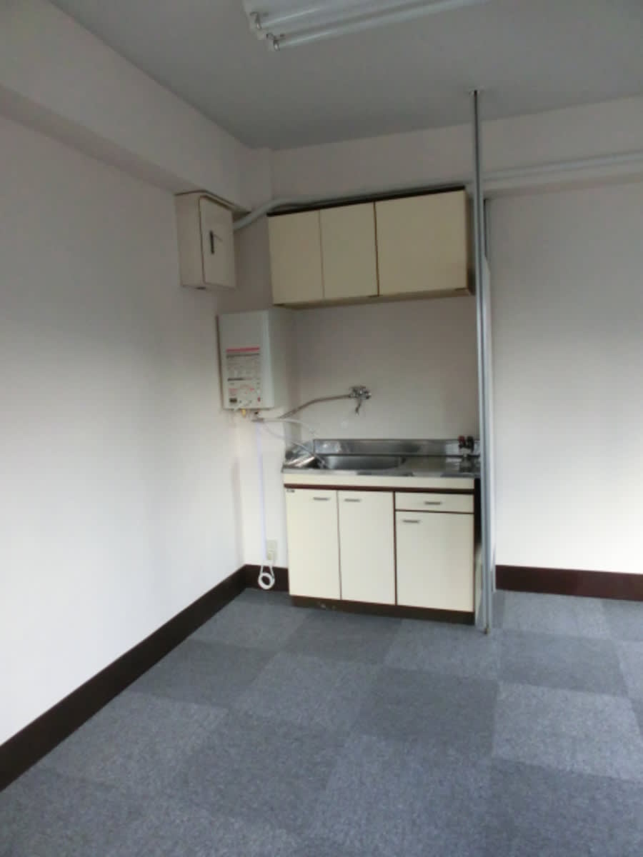 v20251224150804/fresh/building/J00100375948_10