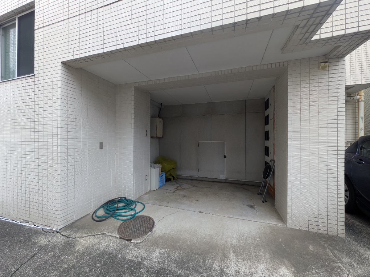 v20251224150804/fresh/building/J00100403178_9