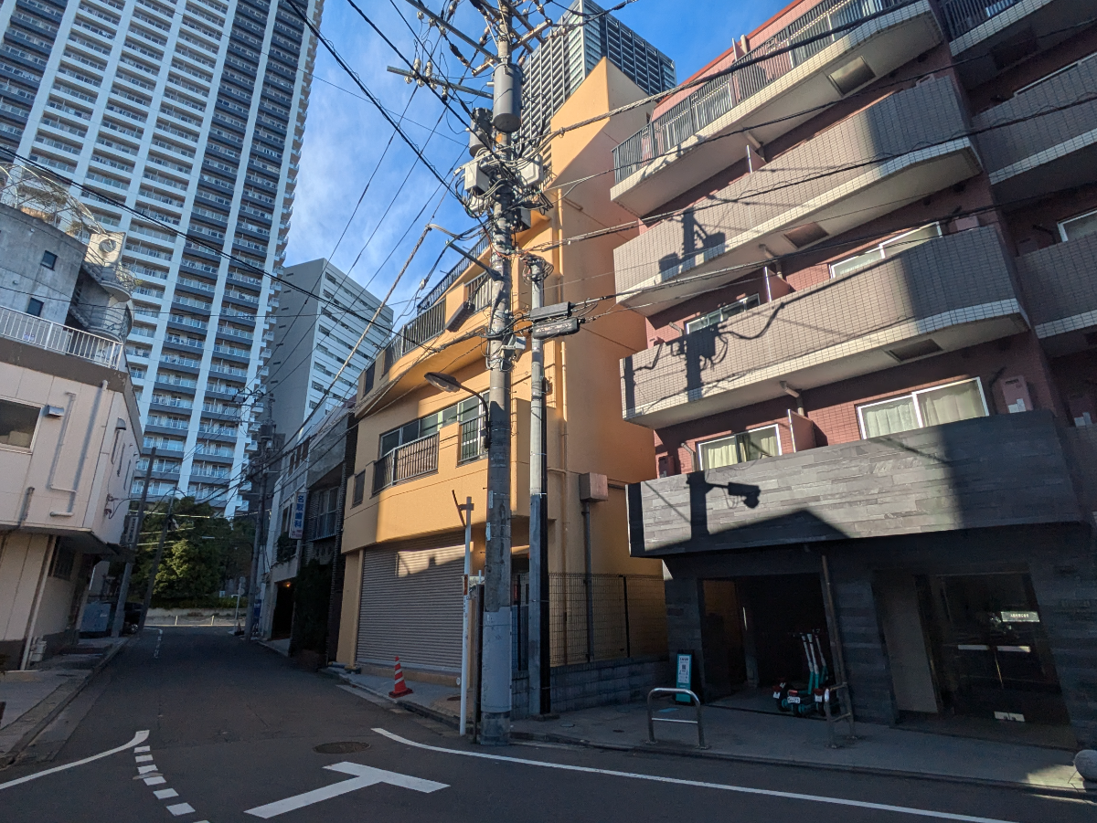 v20251224150804/fresh/building/J00100511323_9