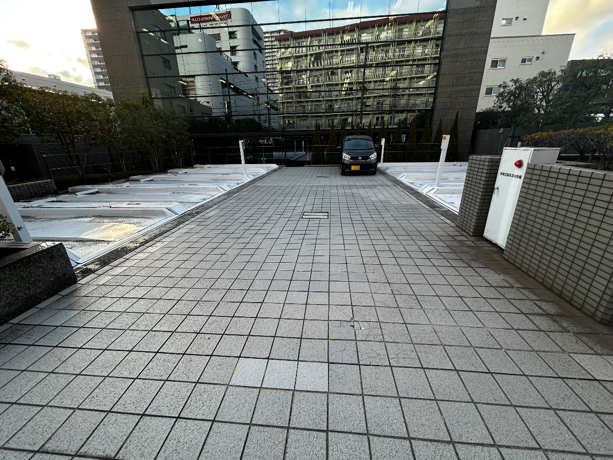 v20260308150643/fresh/building/J00100398236_9