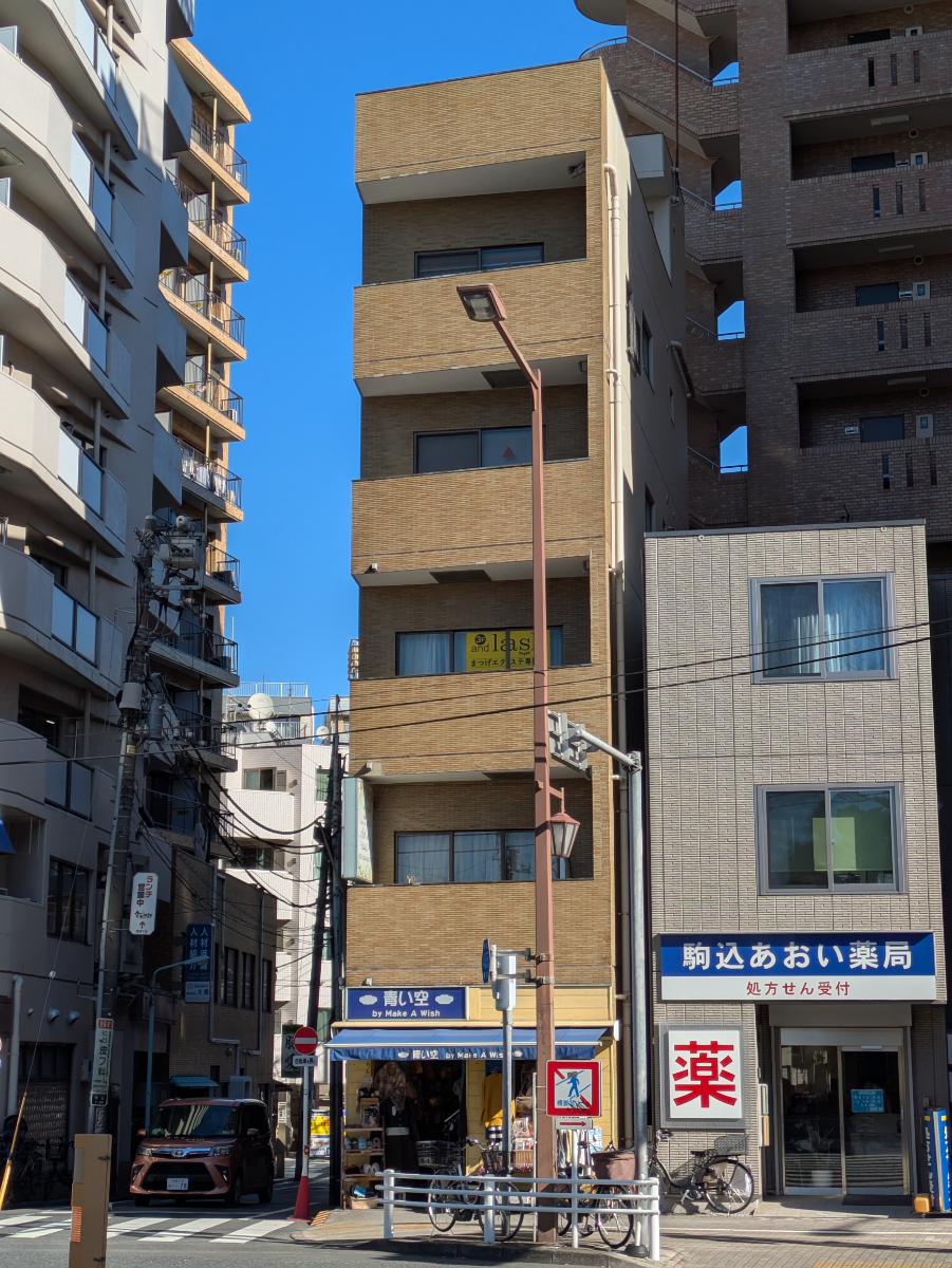 v20260308150643/fresh/building/J00100443061_15
