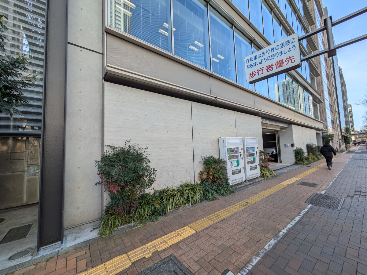 v20260323150754/fresh/building/J00100395298_15