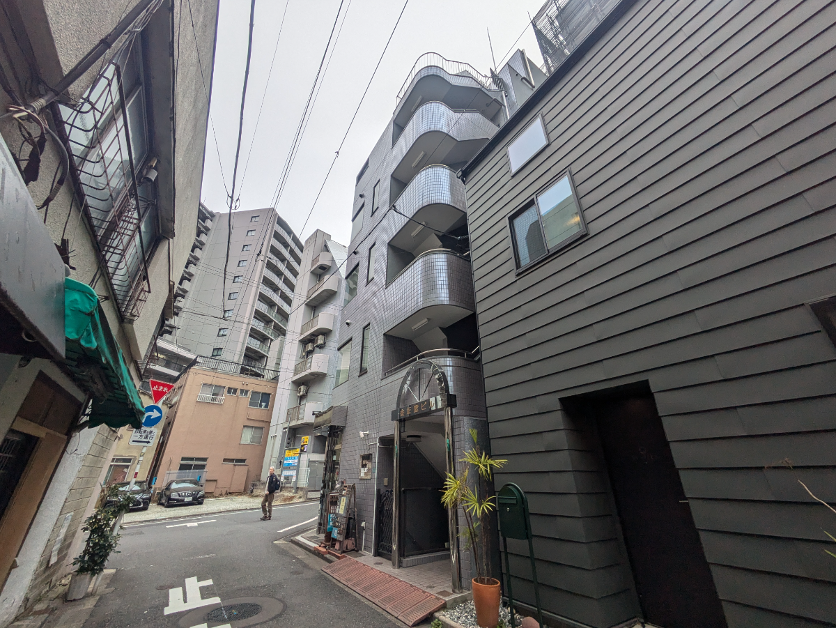 v20260331151546/fresh/building/J00100410518_13