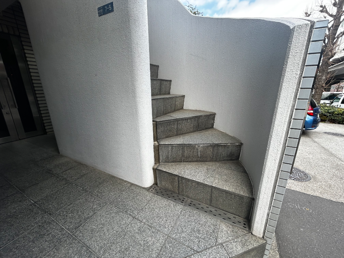 v20260406072300/fresh/building/J00100366370_4