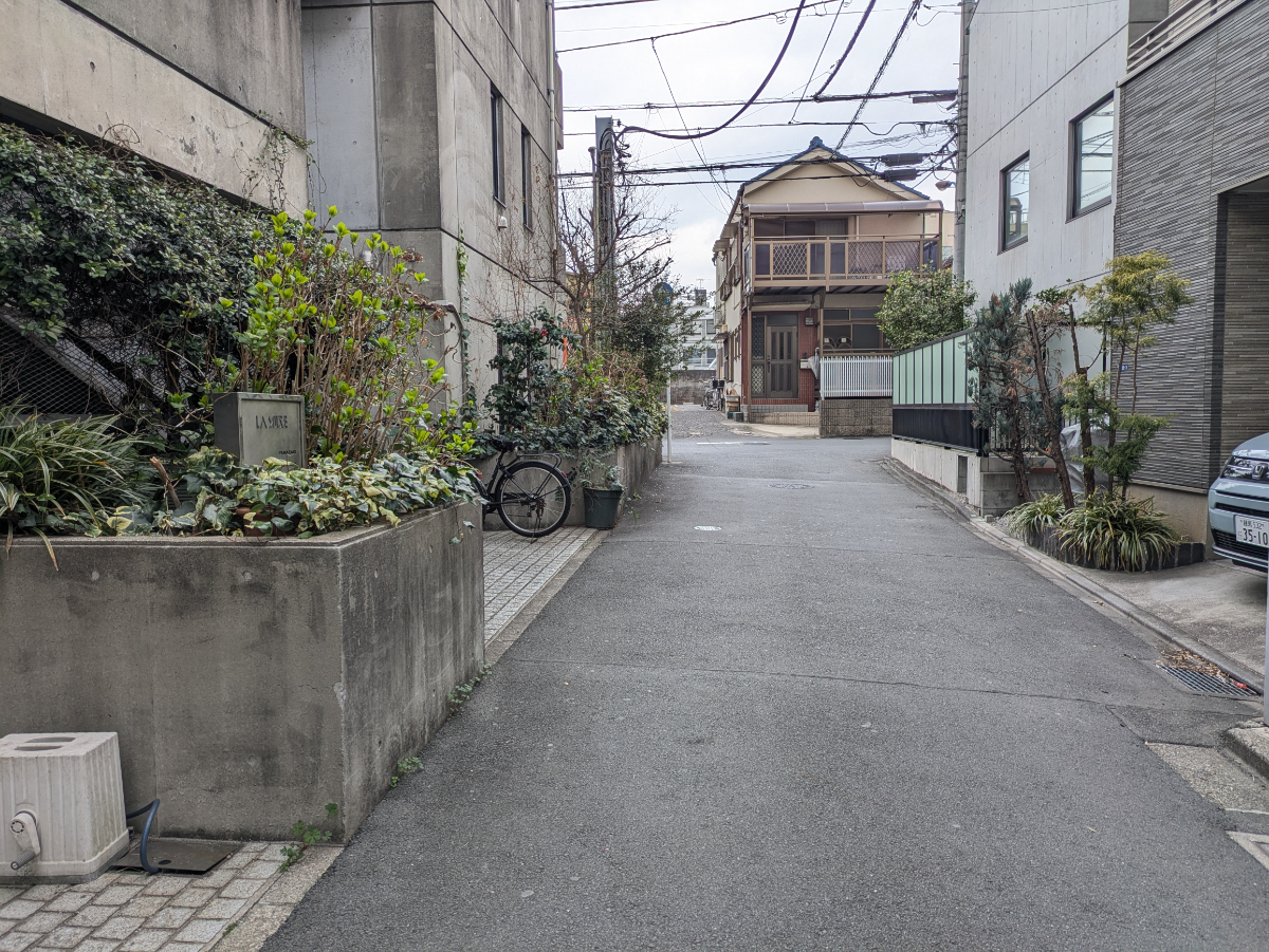 v20260406072300/fresh/building/J00100610050_2