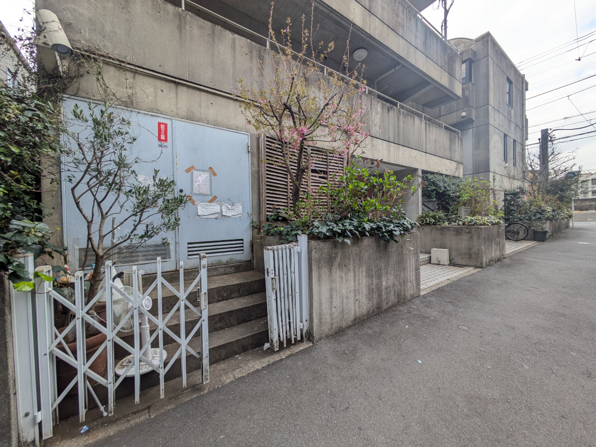 v20260406072300/fresh/building/J00100610050_6