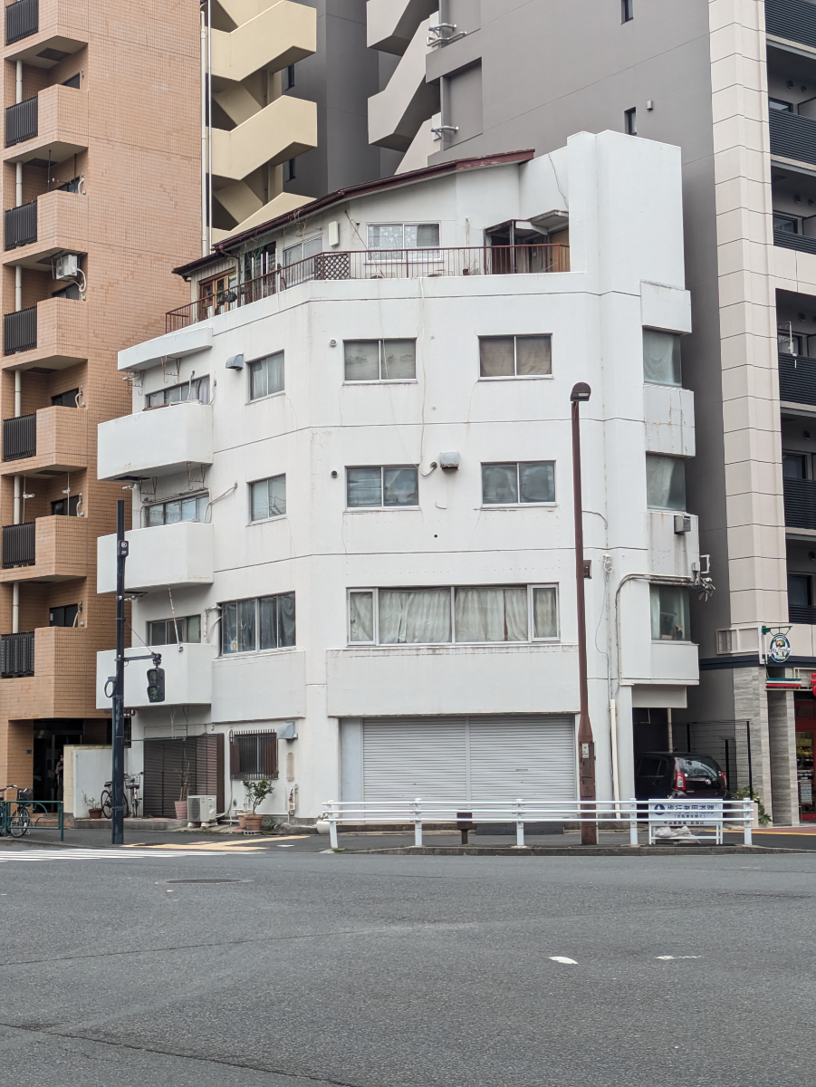 v20260406072300/fresh/building/J00100636047_1