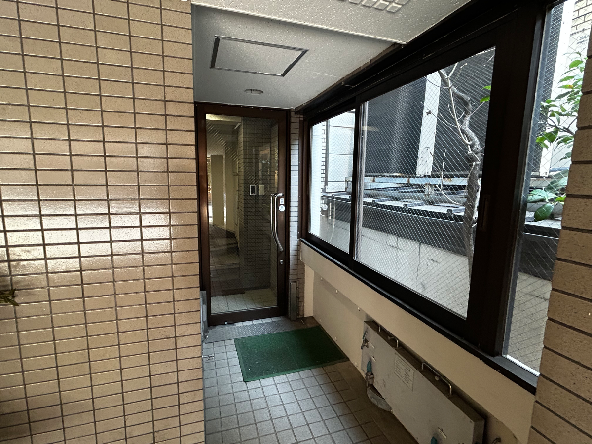 v20260406072746/fresh/building/J00100379100_3