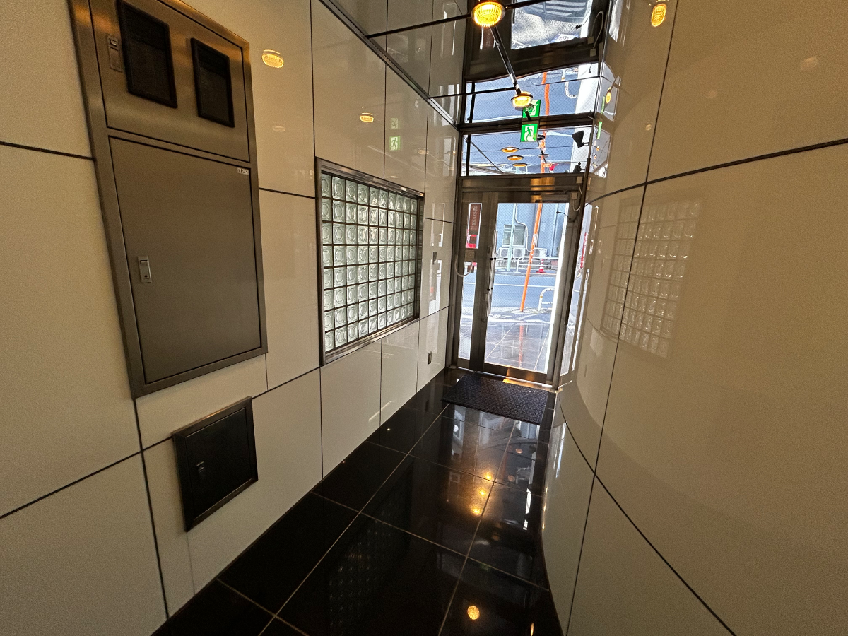 v20260407150902/fresh/building/J00100389745_9