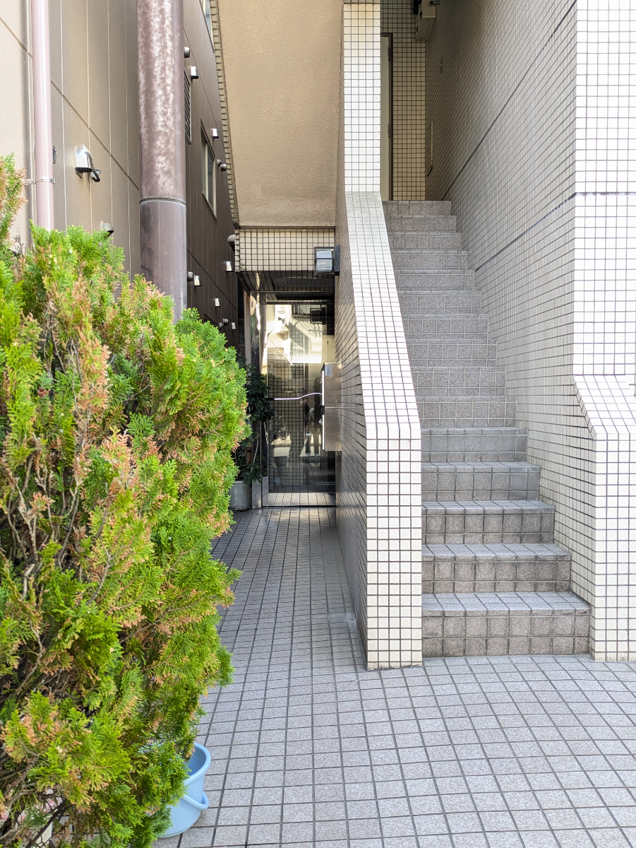 v20260410151004/fresh/building/J00100386435_9