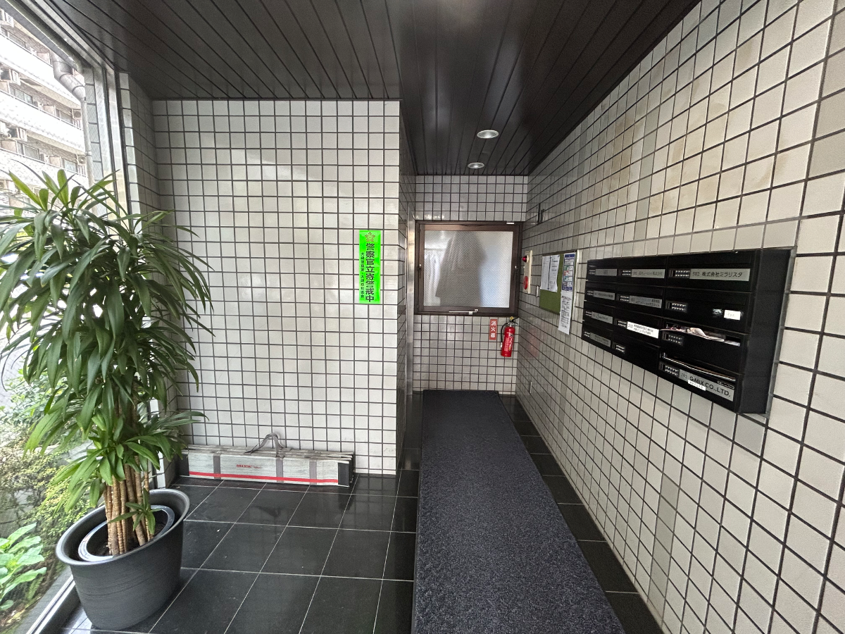 v20260410151004/fresh/building/J00100401644_10