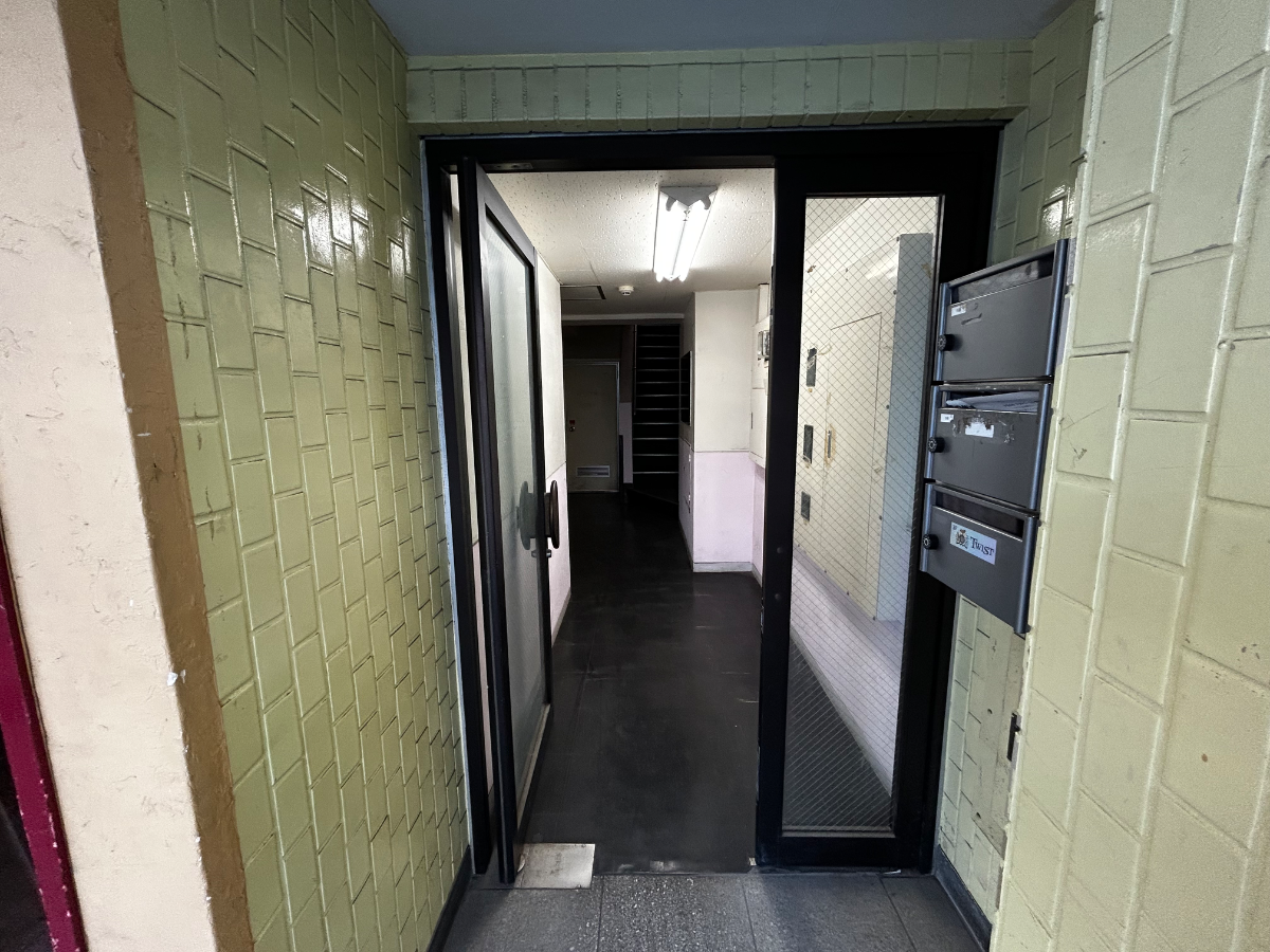 v20260411150636/fresh/building/J00100359660_3