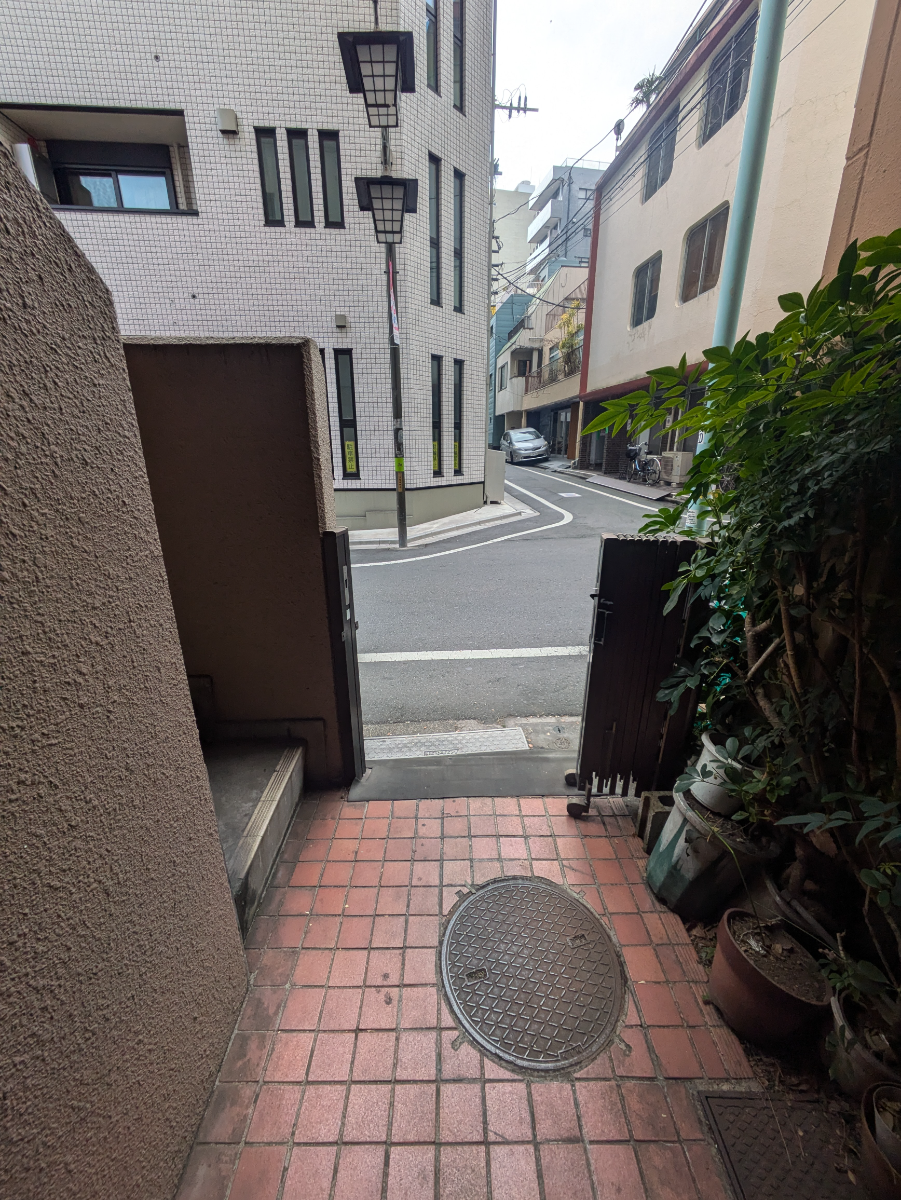 v20260411150636/fresh/building/J00100372179_16