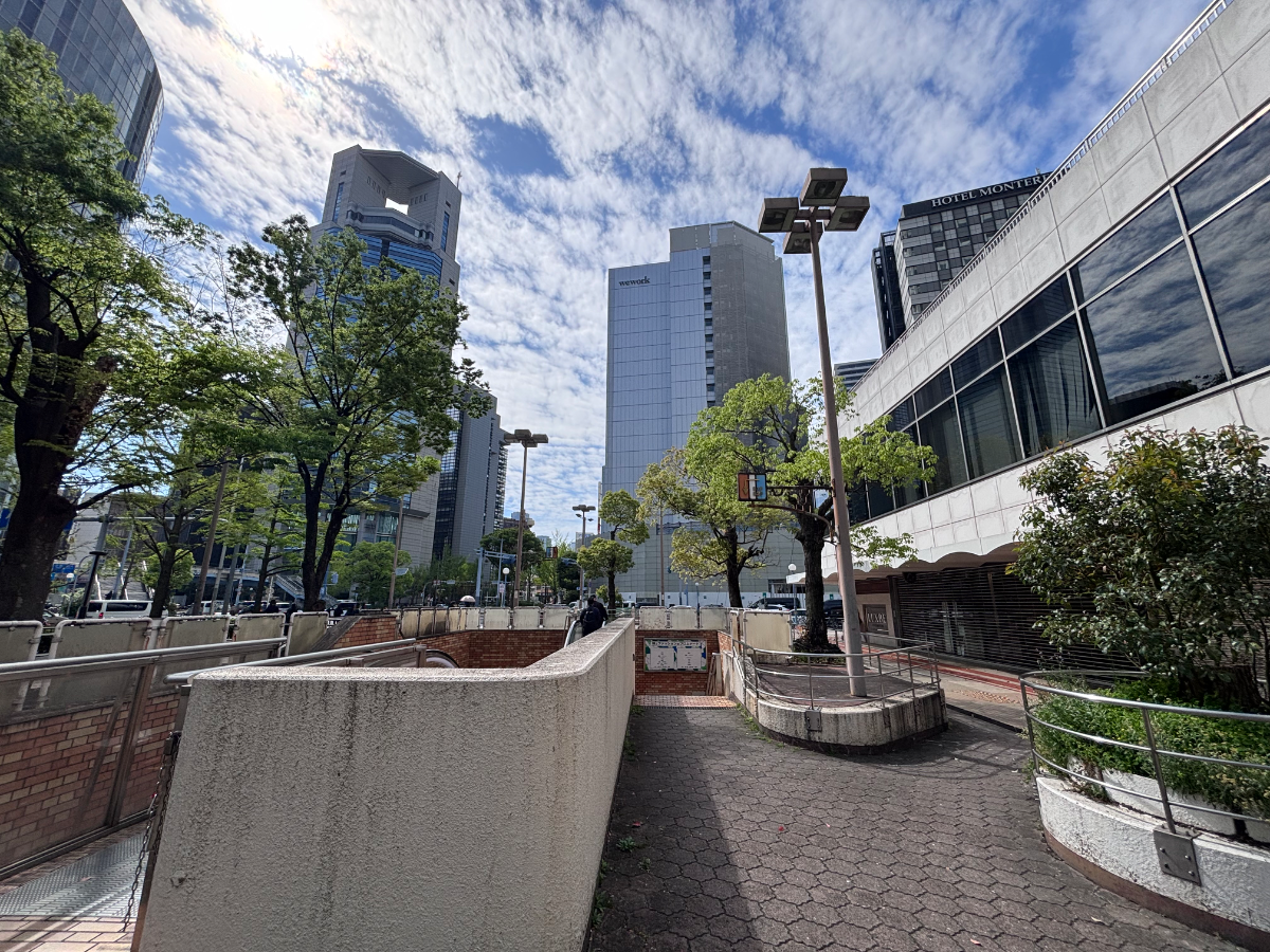 v20260423151000/fresh/building/J00100370403_9