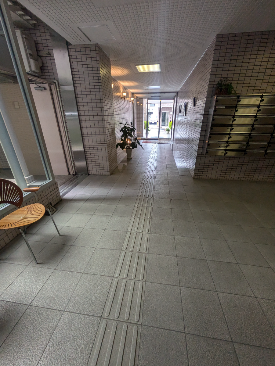 v20260426150634/fresh/building/J00100421786_9