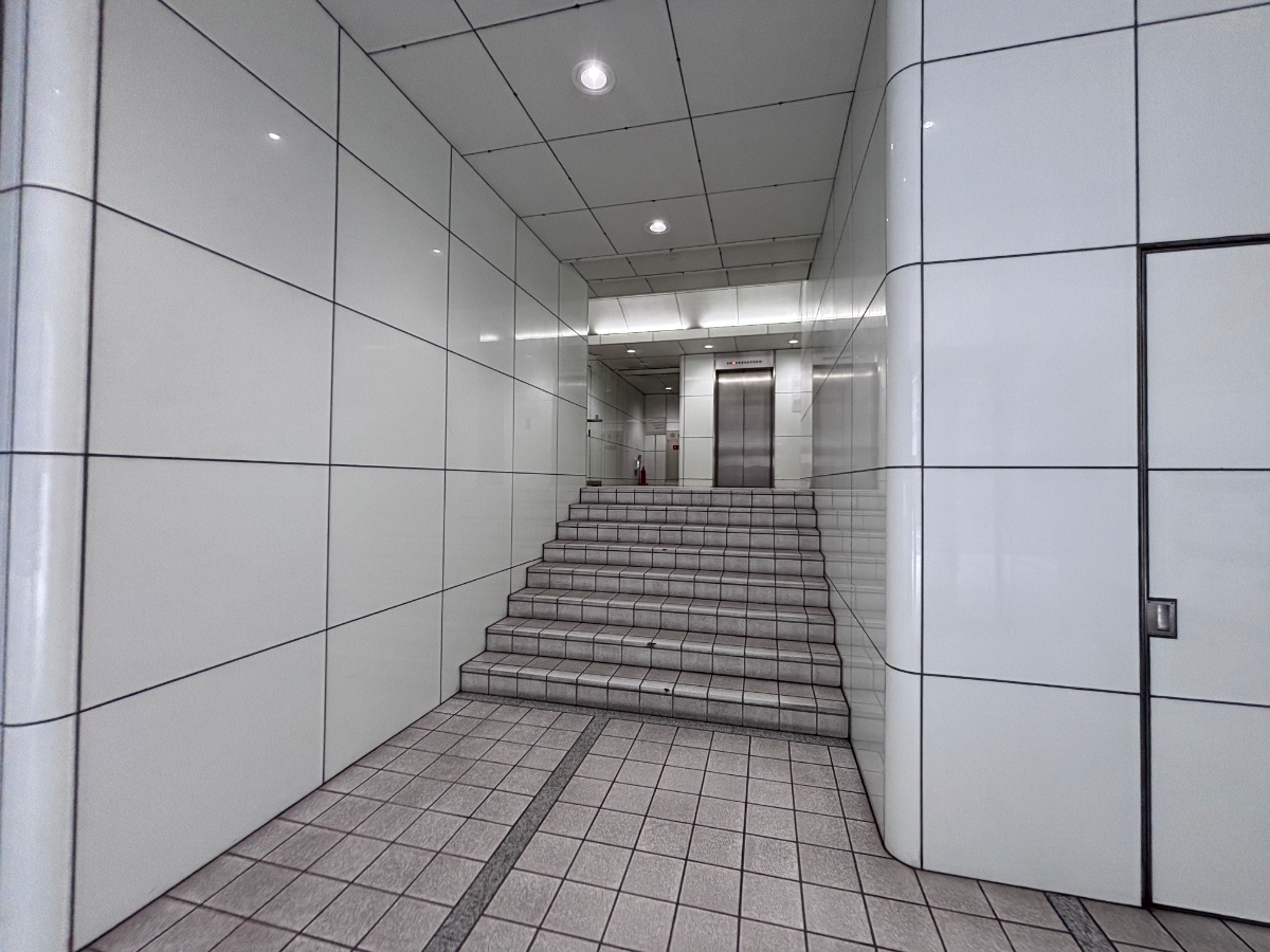 v20260427151116/fresh/building/J00100460881_7
