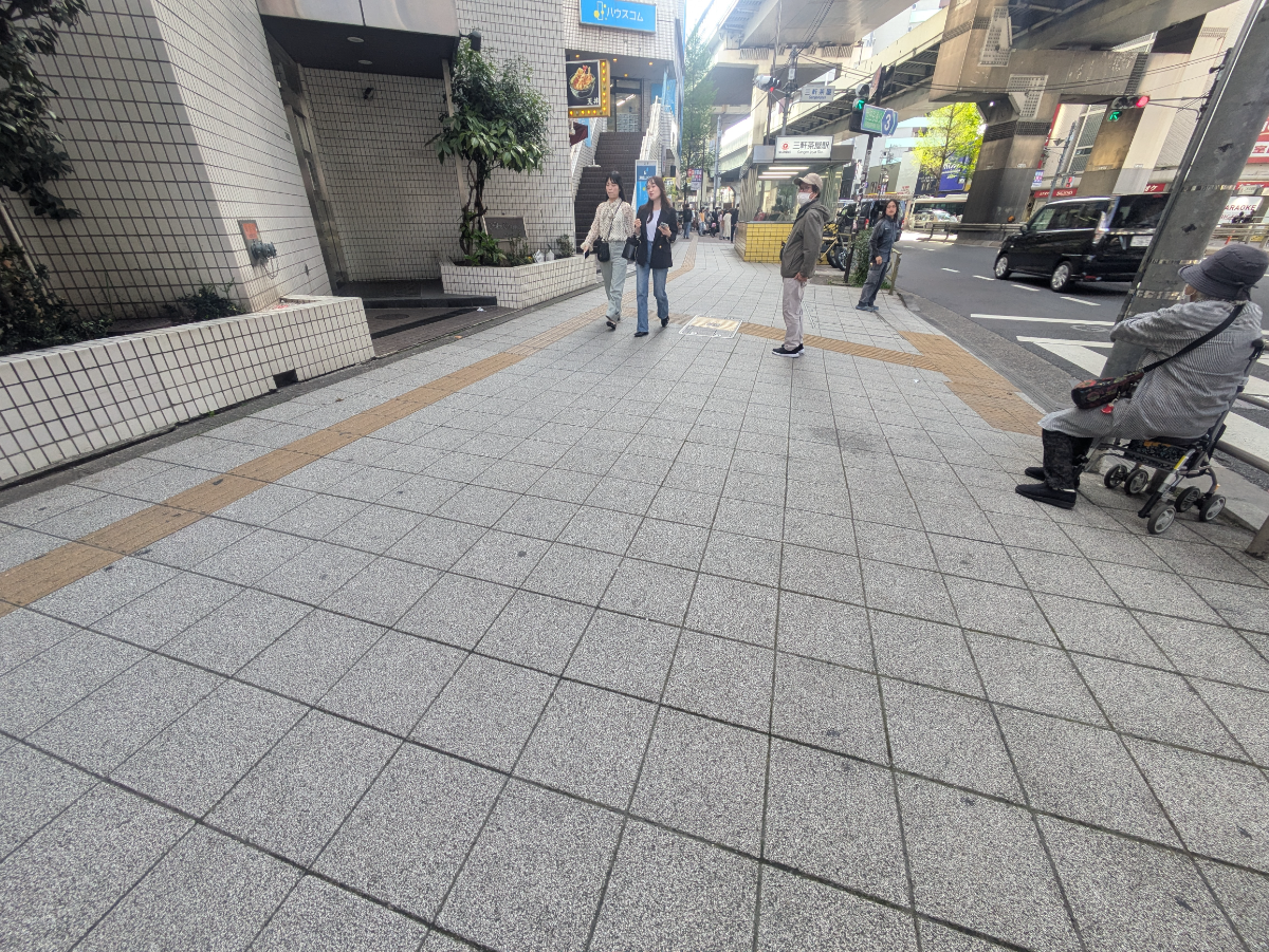 v20260501150758/fresh/building/J00100358977_12