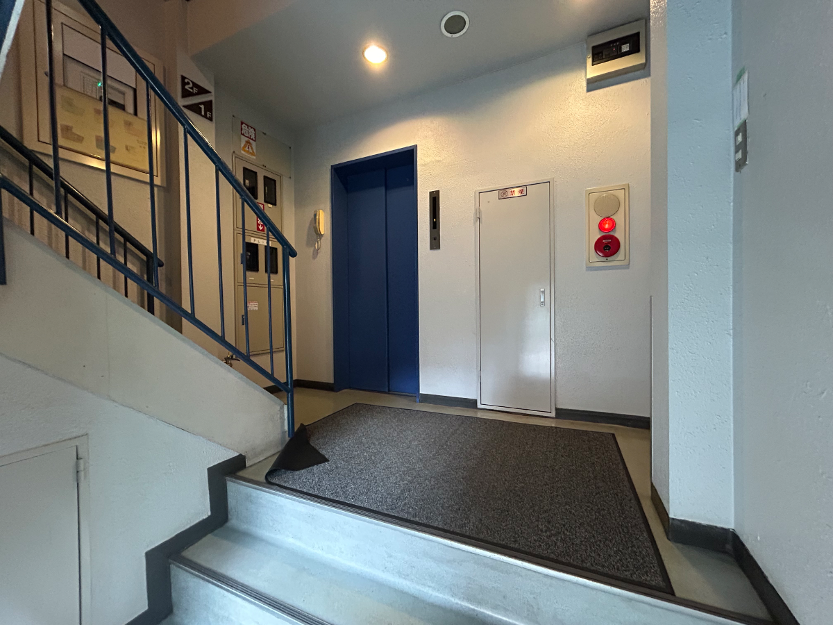 v20260501150758/fresh/building/J00100380333_9