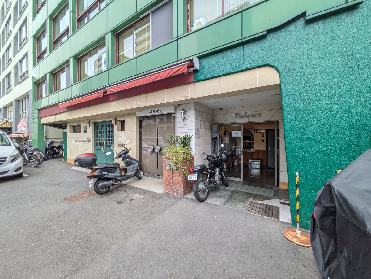 v20260501150758/fresh/building/J00100443924_11